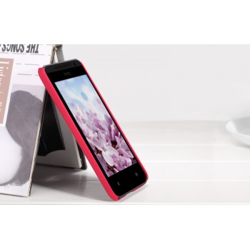 Пластиковый матовый премиум чехол для HTC Desire 300 Красный