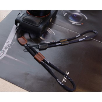 Ремешок для фотоаппарата с кожаными вставками Sony Cyber-shot DSC-RX1/RX1R Черный