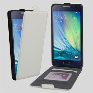 Чехол вертикальная книжка на силиконовой основе с отсеком для карт на магнитной защелке для Samsung Galaxy A3 Белый