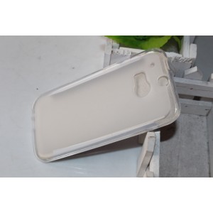 Силиконовый матовый полупрозрачный чехол для HTC One (M8) Белый