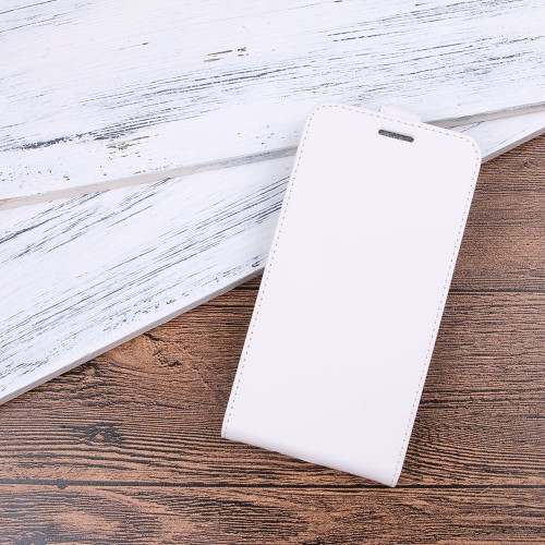 Винтажный чехол вертикальная книжка на силиконовой основе с отсеком для карт на магнитной защелке для HTC Desire 12 Plus, цвет Белый