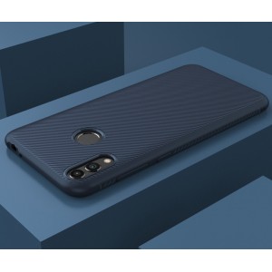 Силиконовый матовый непрозрачный чехол с нескользящими гранями и текстурным покрытием Карбон для Huawei Honor 8C Синий