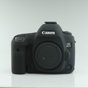 Силиконовый матовый нескользящий чехол для Canon EOS 5D Mark 4 Черный